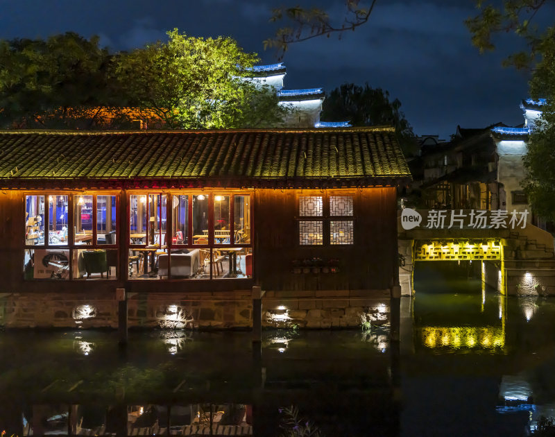 浙江湖州南浔古镇水乡百间楼夜景