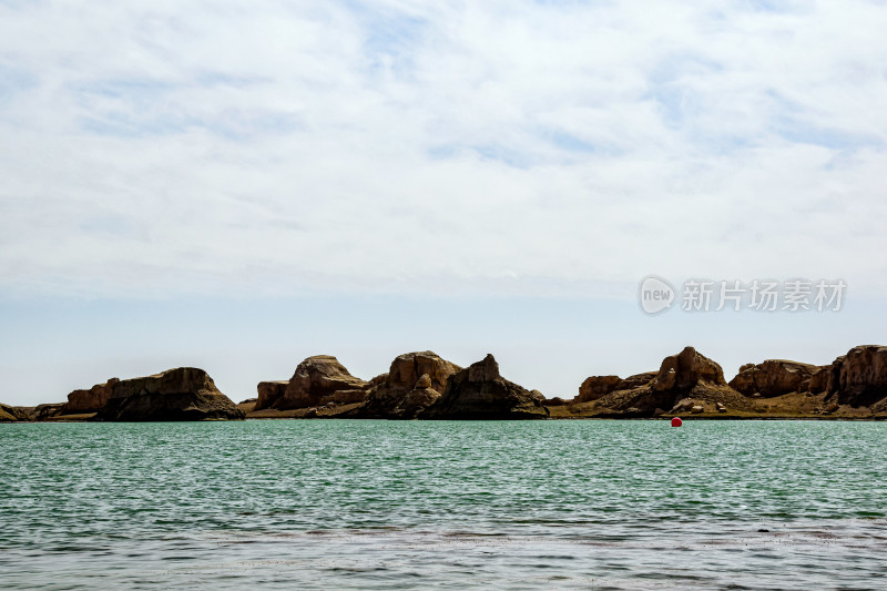 乌素特(水上)雅丹景区