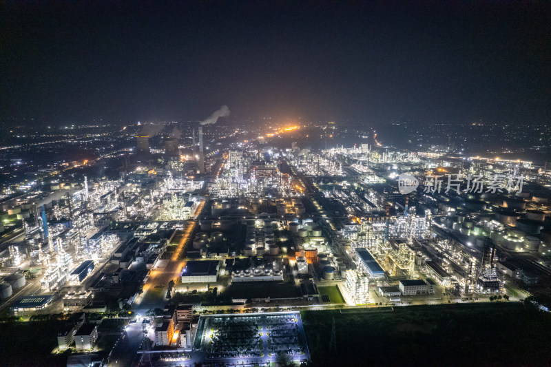 中国石化茂名石化夜景航拍图