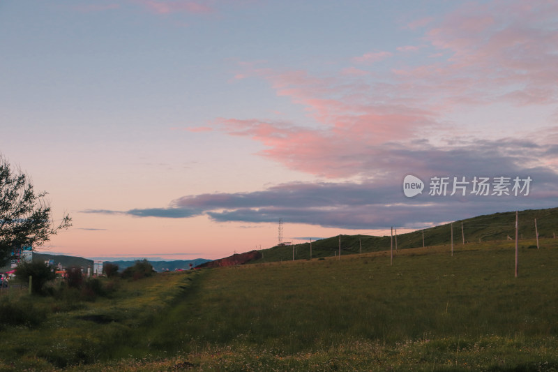 草原晚霞