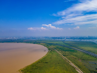 湖南岳阳洞庭湖风光航拍摄影图