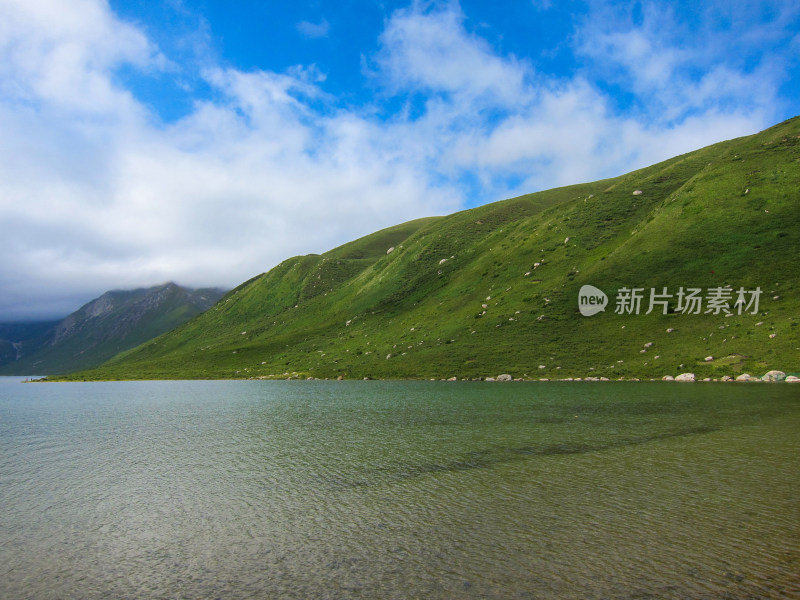 青海久治年保玉则仙女湖景区风光