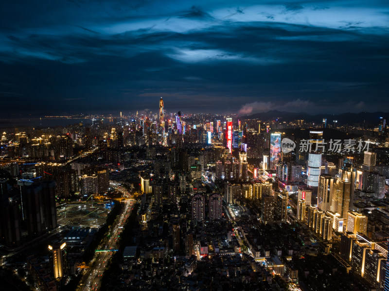 深圳罗湖CBD京基平安大厦蓝调夜景航拍