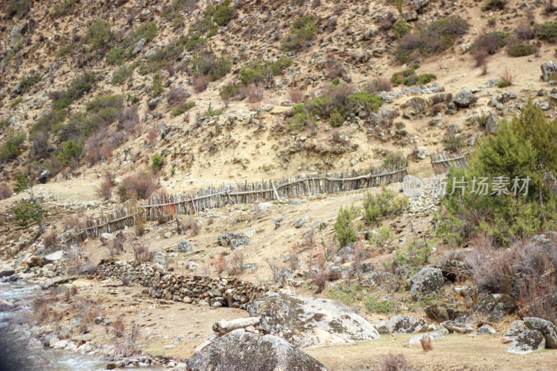 西藏昌都地区G318川藏公路沿途山川风光