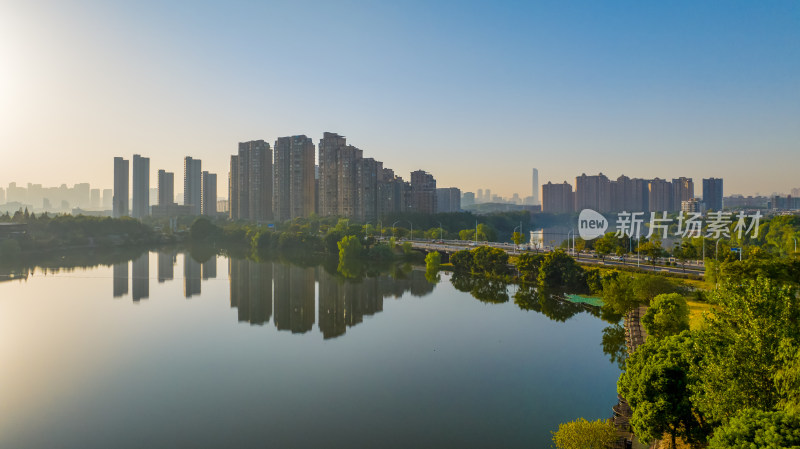 中国武汉东西湖区金银湖的清晨风光