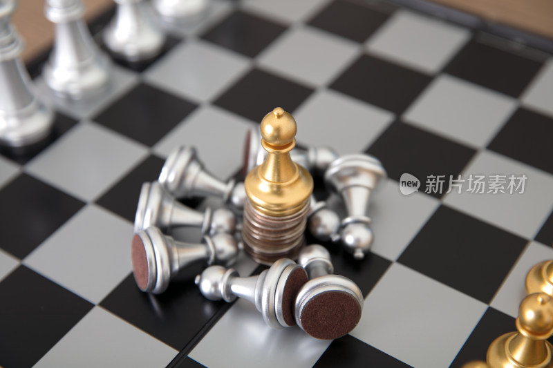 国际象棋金色的兵棋子