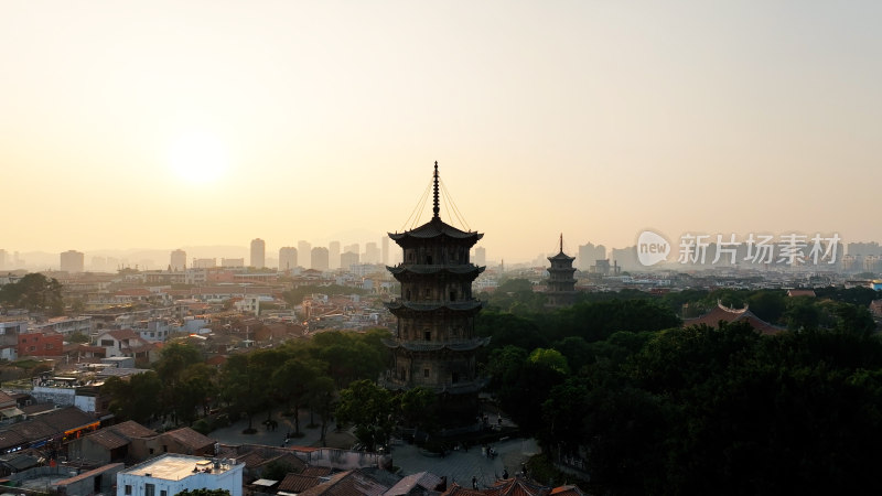 泉州东西塔航拍泉州西街开元寺夕阳日落风景