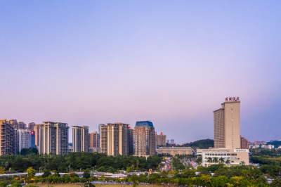 大湾区东莞城市天际线航拍