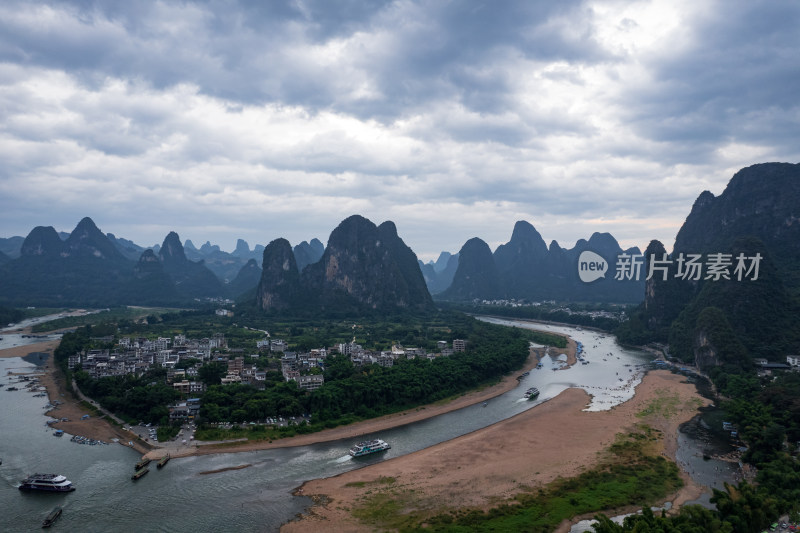 桂林阳朔漓江山水自然风光航拍