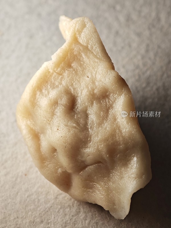 馅料饱满的饺子特写展示