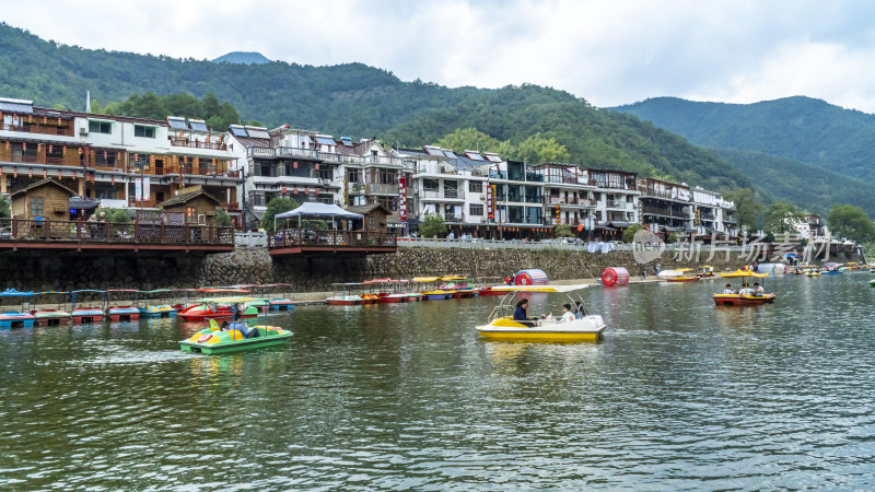 桐庐芦茨风情小镇风景