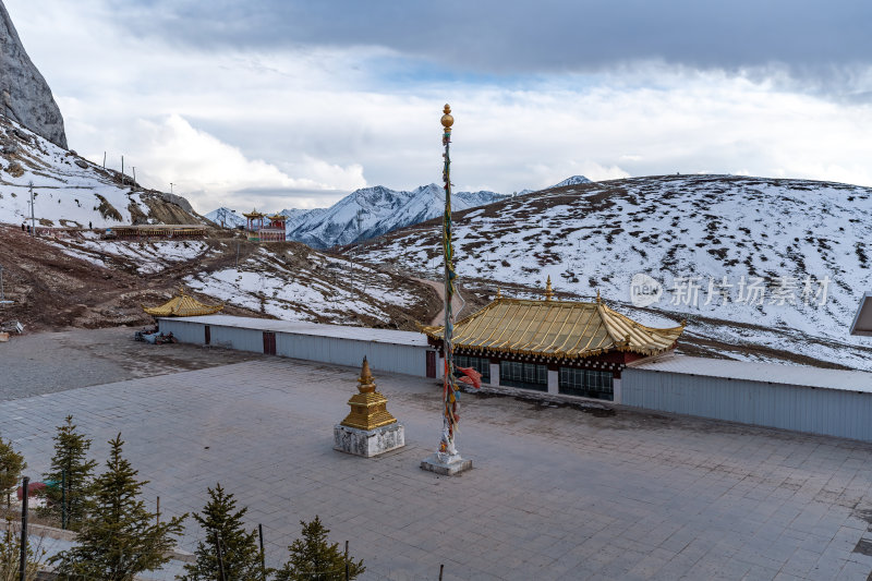 西藏昌都巴青天穹孜珠苯教佛教孜珠寺寺院