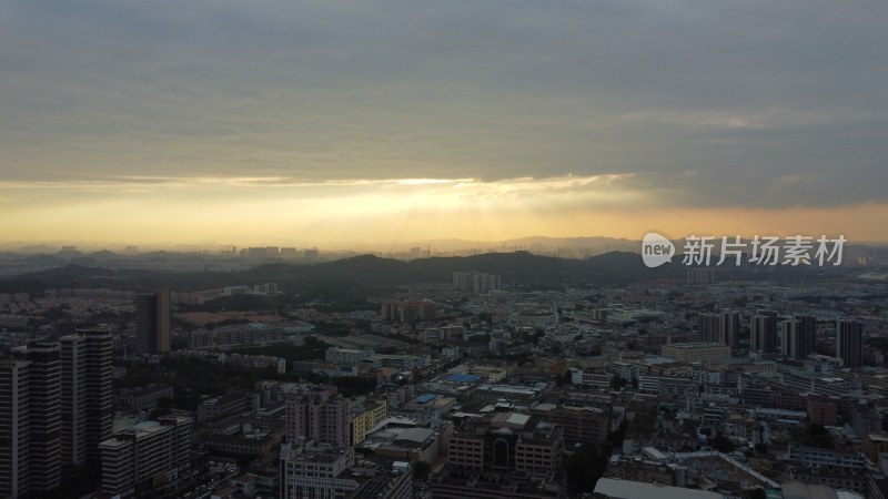 航拍广东省东莞市清溪镇日落城市风光