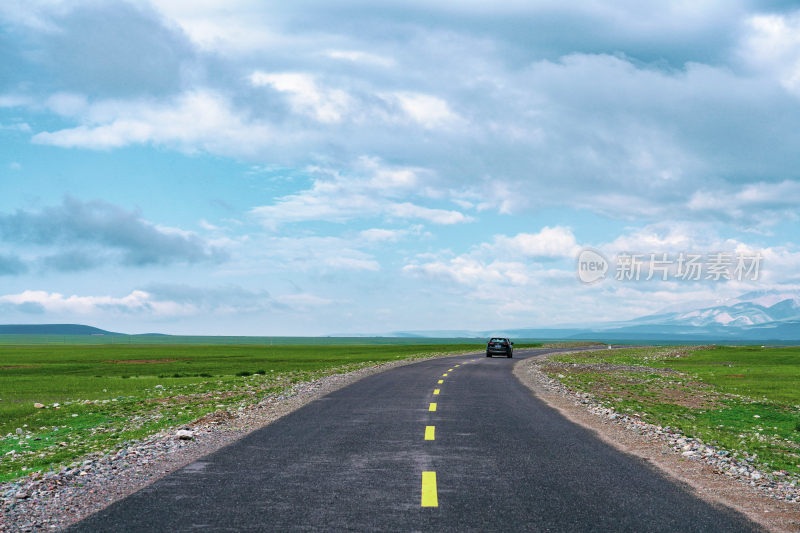 新疆内蒙草原公路马路自然风光