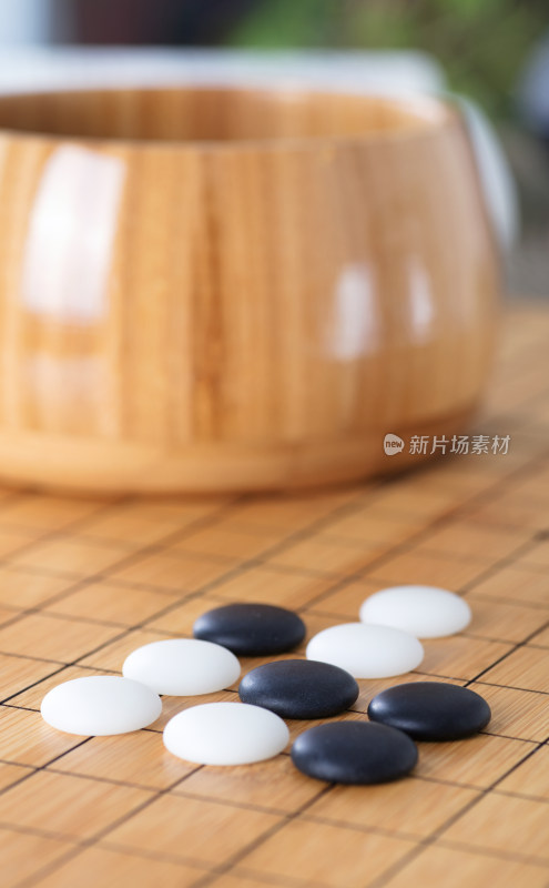 棋盘上分布的棋子