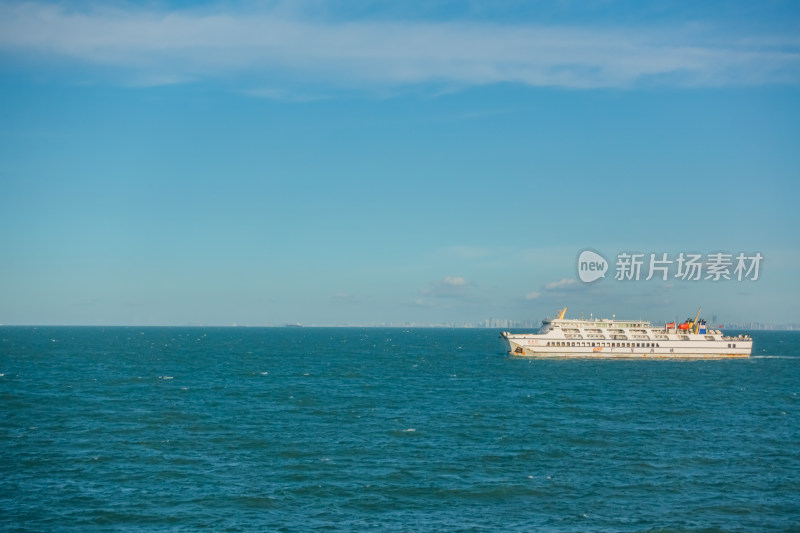 琼海海峡海上游轮