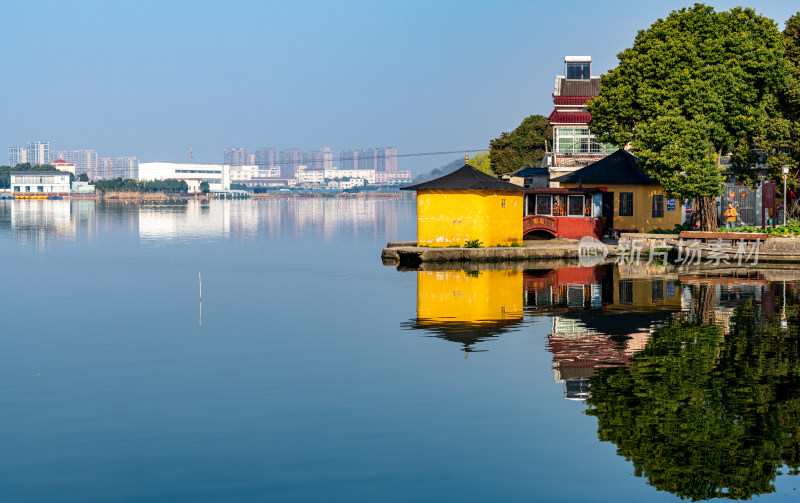 浙江宁波鄞州区冠英村自然山水景观