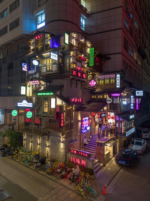 杭州老街夜色里的川菜馆火锅店建筑夜景航拍