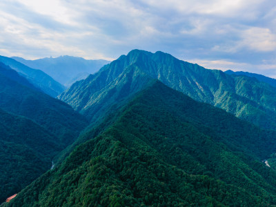 航拍贵州梵净山景区连绵起伏雄伟大山