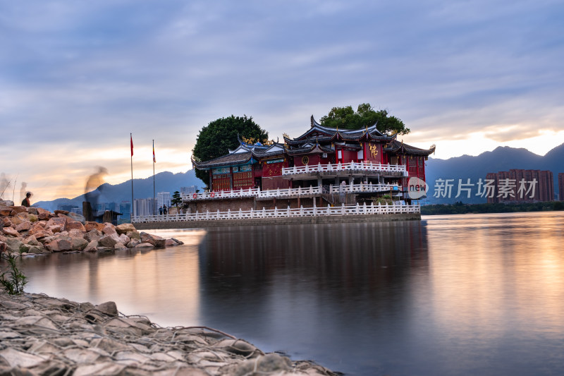 江中的寺庙·福州金山寺