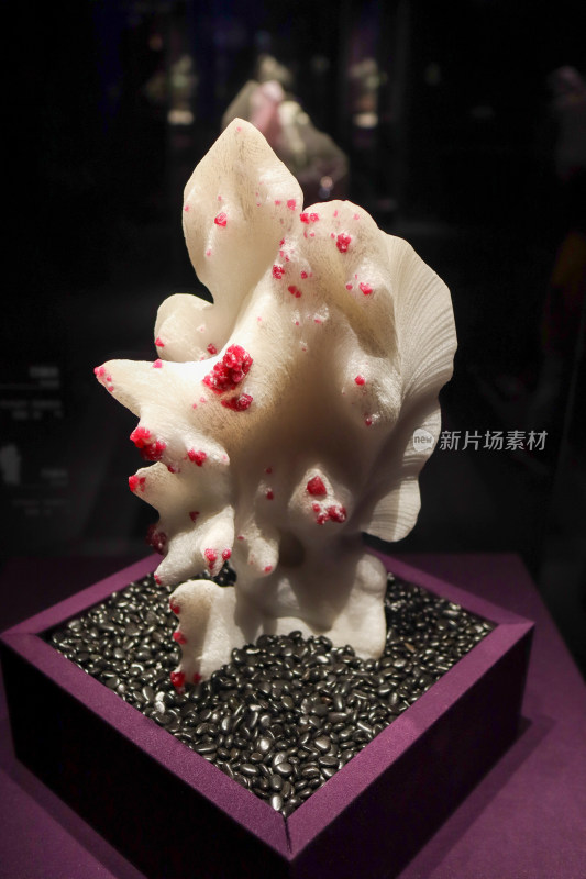 济南山东博物馆尖晶石展品