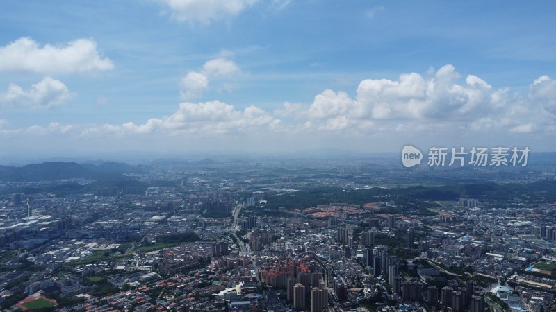 航拍广东省东莞市清溪镇蓝天白云城市风光