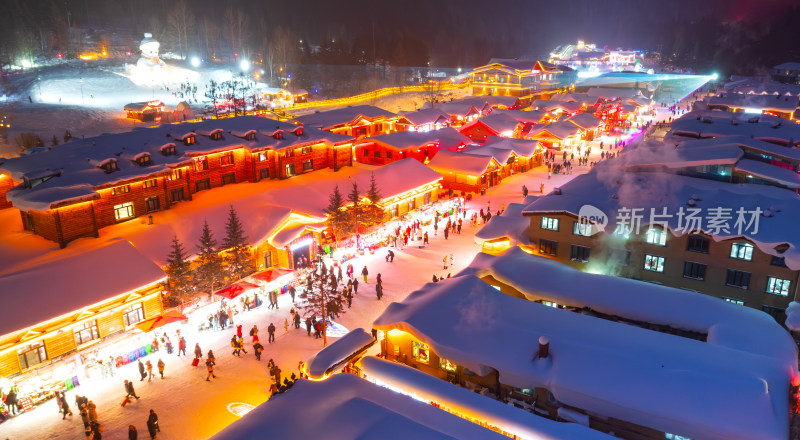 中国雪乡，雪夜里的童话小镇