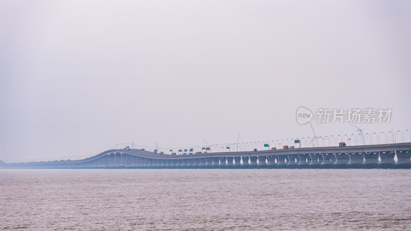 水上大型桥梁全景