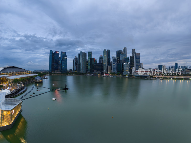 新加坡滨海湾金沙海滨奥林匹克蓝调夜景航拍