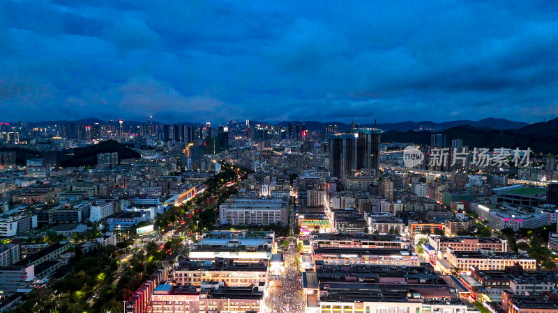 广东深圳城市夜幕降临夜景航拍图