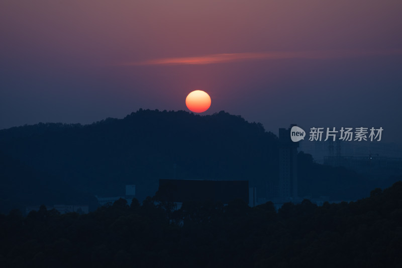 夕阳西下的番禺