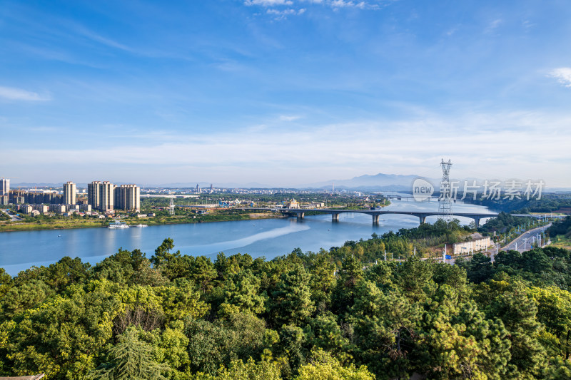 航拍衡阳湘江风光夏日早晨