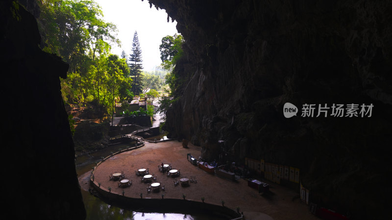 广东阳春凌霄岩溶洞洞穴