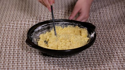 小米和面擀面片切面片制作锅巴