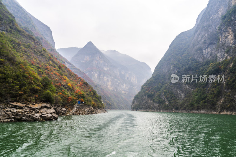 重庆市巫山县大宁河小三峡山川峡谷秋景