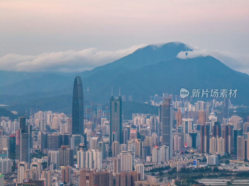 深圳福田CBD大湾区平安大厦夜景蓝调航拍