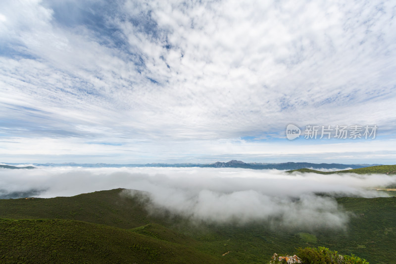 蓝天白云山峰山脉云海