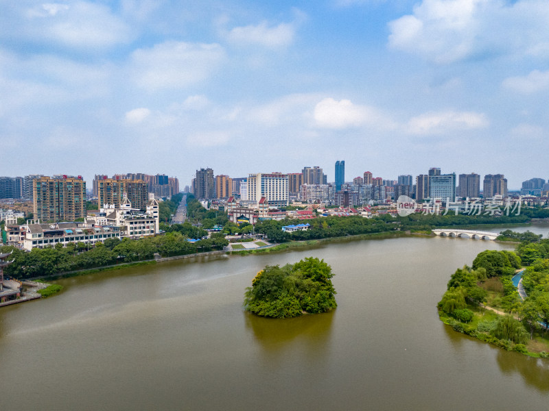 眉山远景楼河流周边风景航拍图