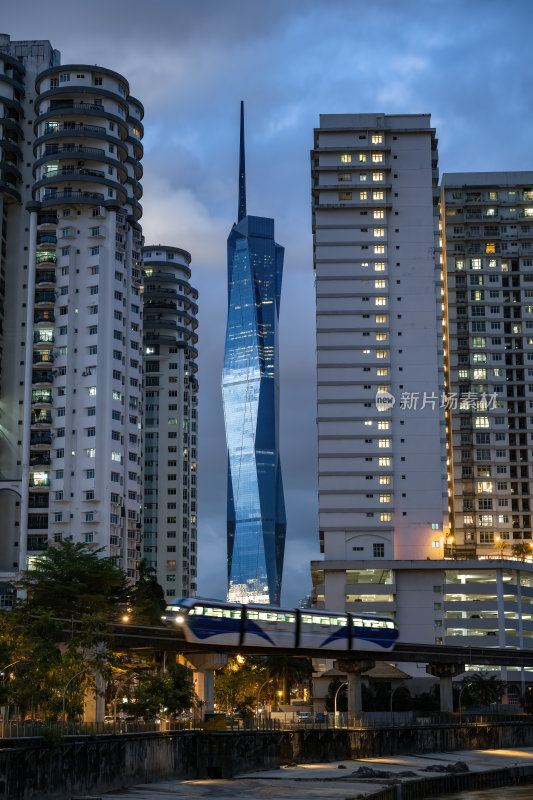 马来西亚吉隆坡莫迪卡石油双子塔夜景