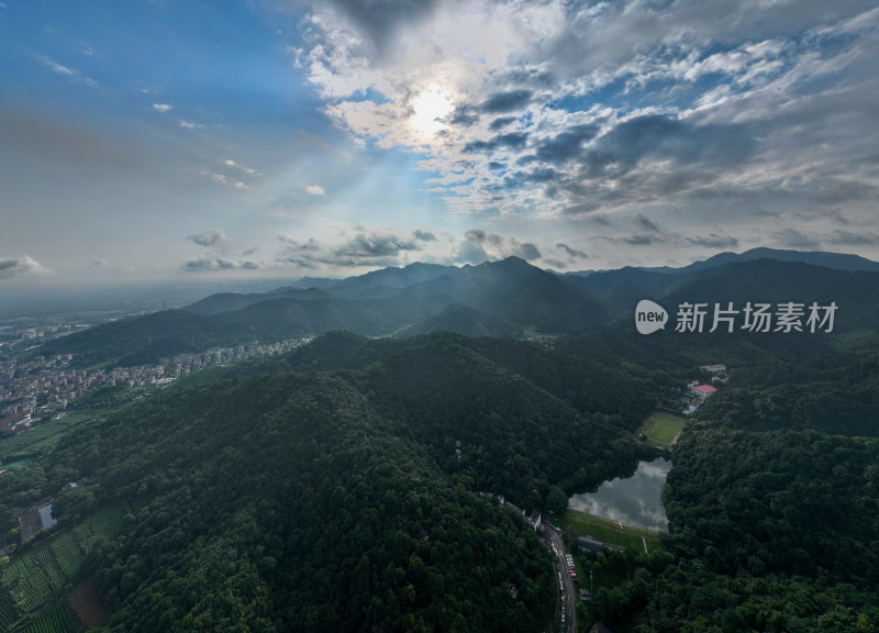 航拍西湖名胜风景区西湖群山