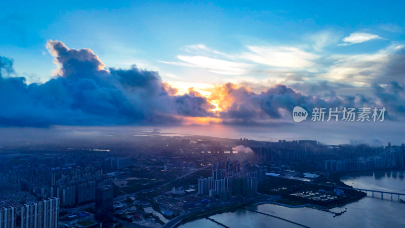 广东汕头云海日出航拍图