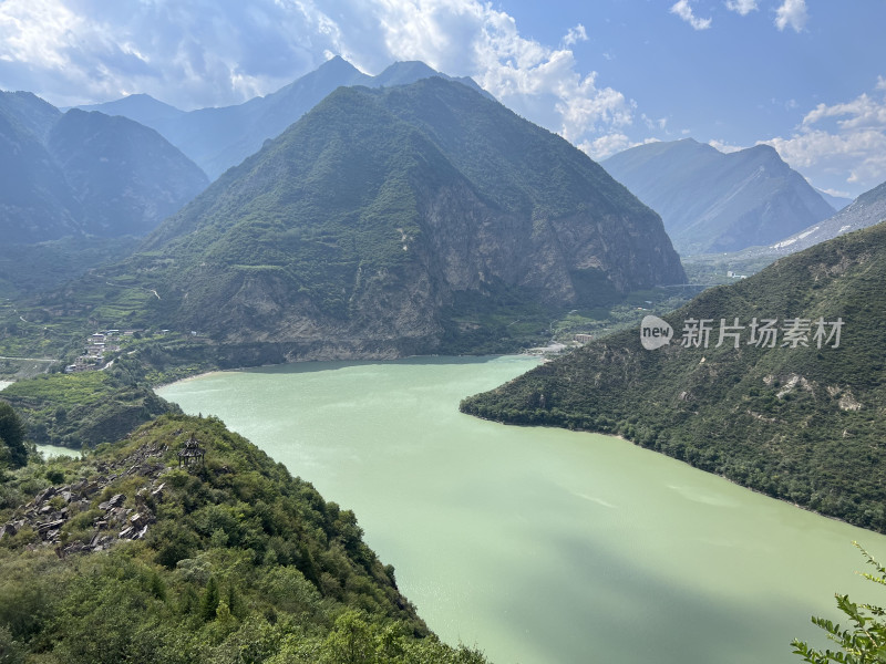 四川川西阿坝州茂县叠溪海子高视角风景