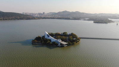 航拍江苏徐州云龙湖水族展览馆