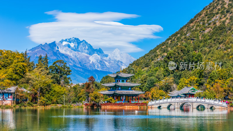 丽江古城黑龙潭景