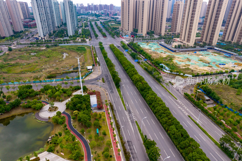 湖北荆州城市大道交通航拍图