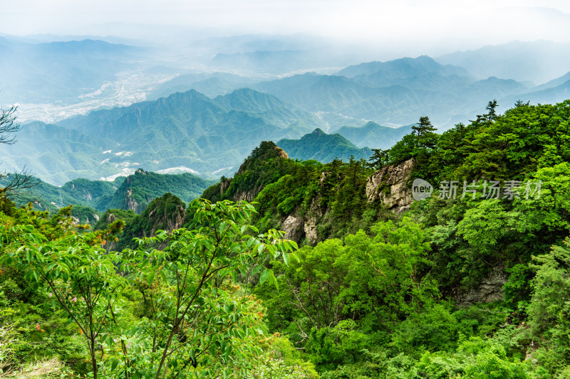 河南洛阳市栾川县5A景区老君山十里画廊景观