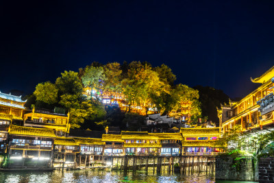 中国湖南湘西凤凰古城夜景