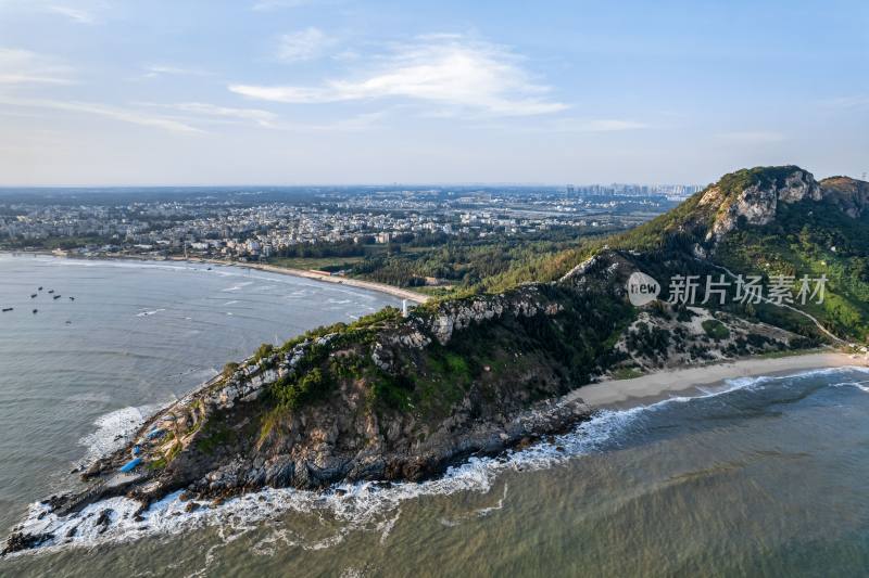 海边灯塔鸟瞰全景