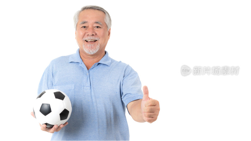 持足球老人竖大拇指