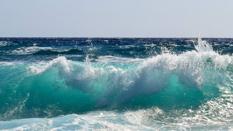 大海浪花巨浪浪潮汹涌海浪波涛汹涌